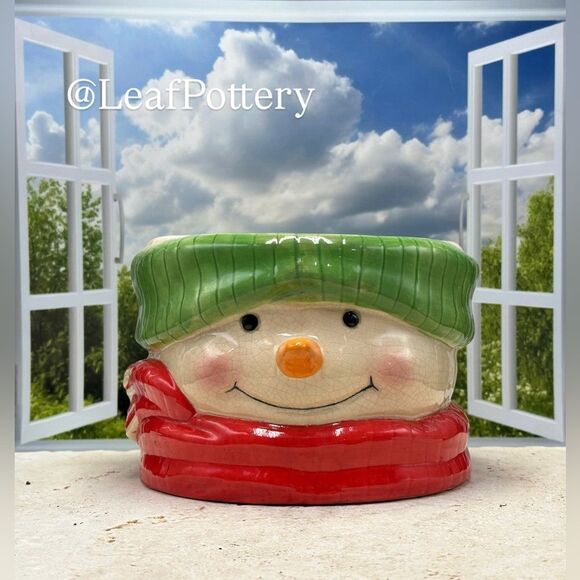 Vintage Snowman Beige/Red/Green Ceramic Plant Pot - Picture 10 of 10